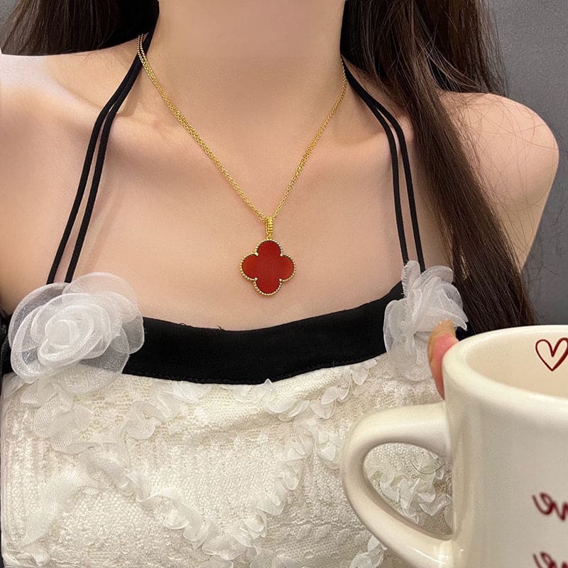 Diamor 18K Magic Alhambra One Motifs Carnelian Clover Necklace