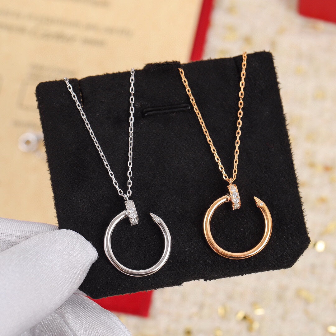Diamor 18K Juste Un Clou Diamond Necklace