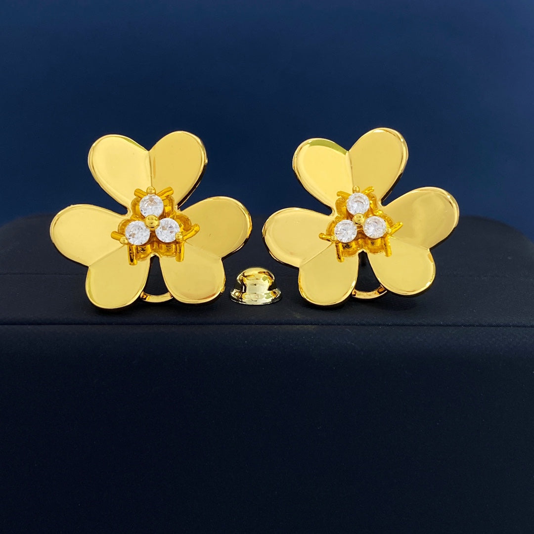 Diamor 18K Frivole Large Model Earrings