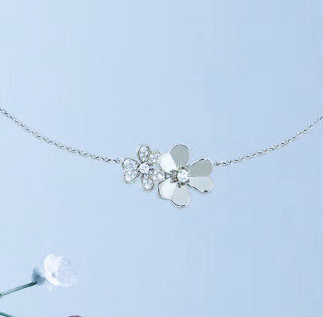 Diamor 18K Frivole Clover Clover Necklace