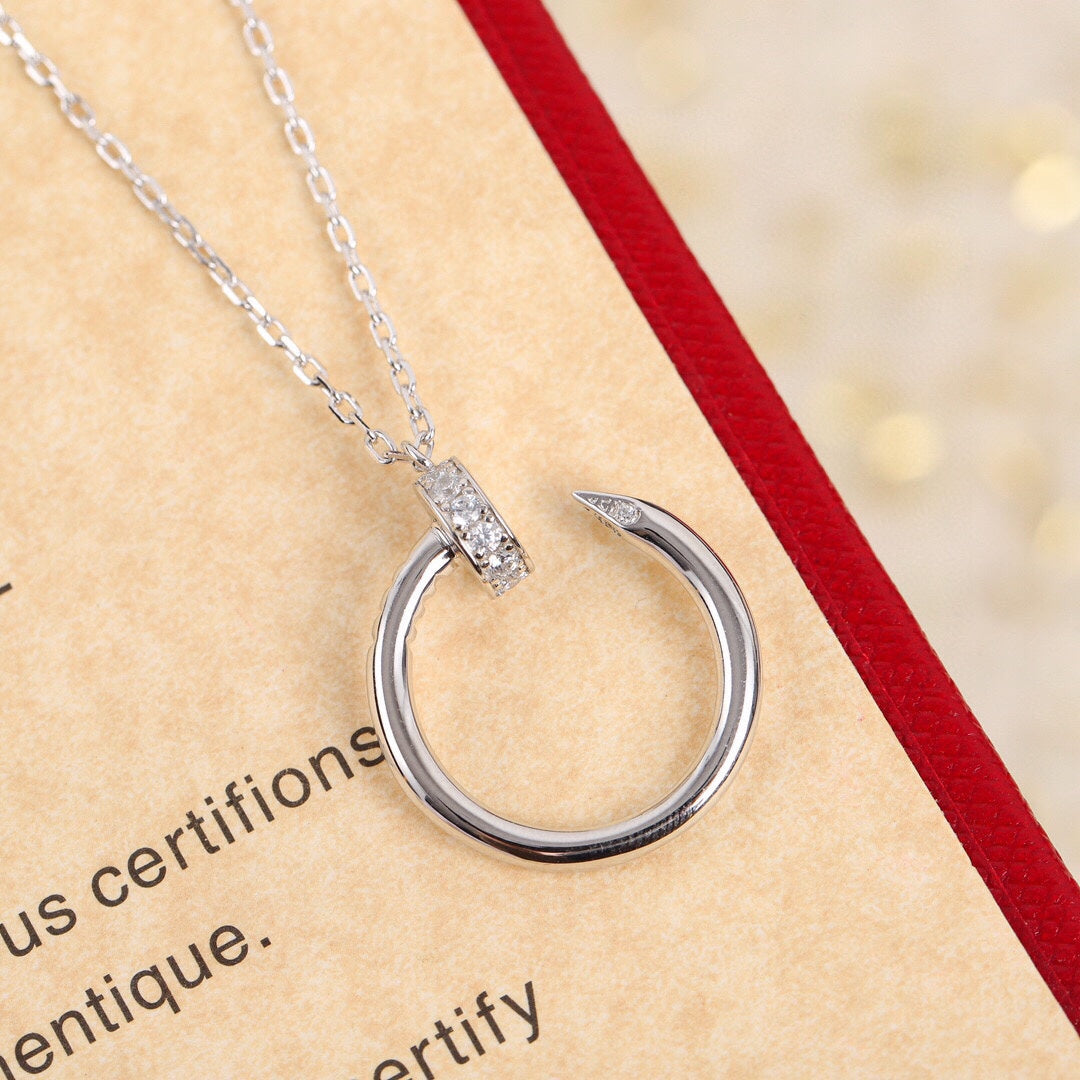 Diamor 18K Juste Un Clou Diamond Necklace