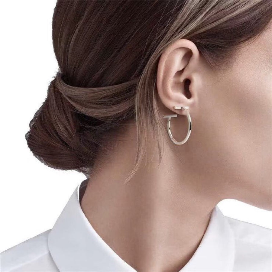 Diamor 18K T Hoop Earrings