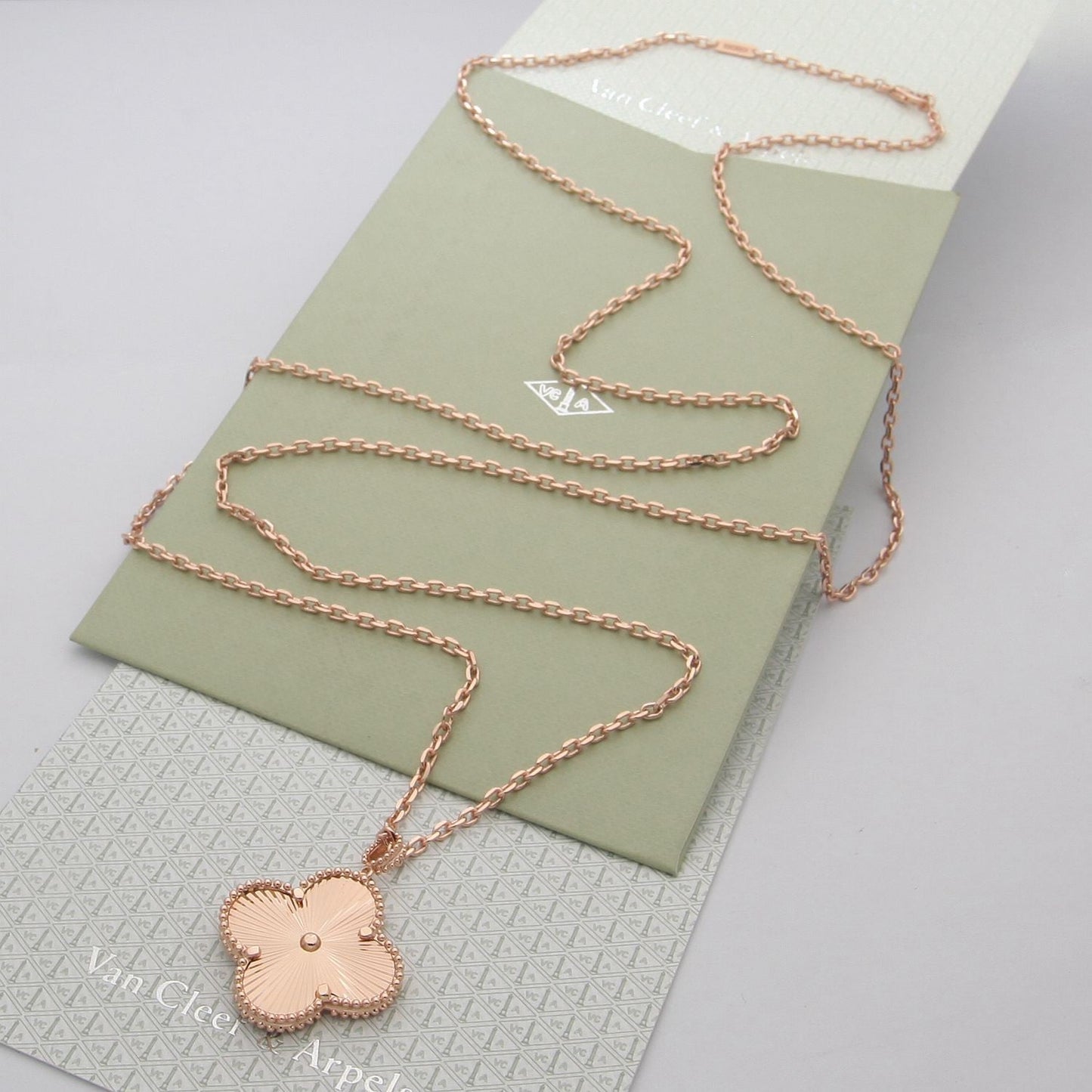 Diamor 18K Magic Alhambra Necklace
