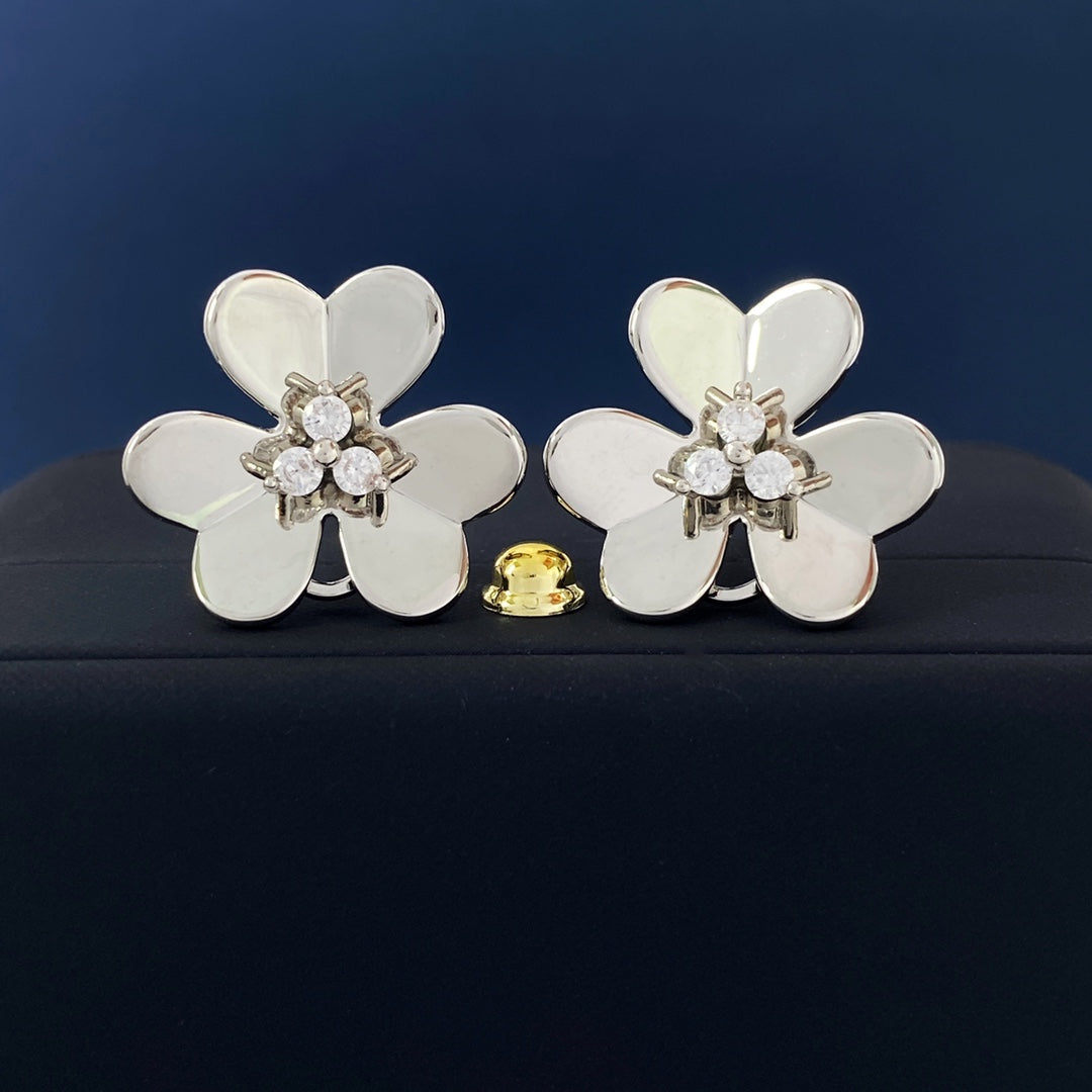 Diamor 18K Frivole Large Model Earrings