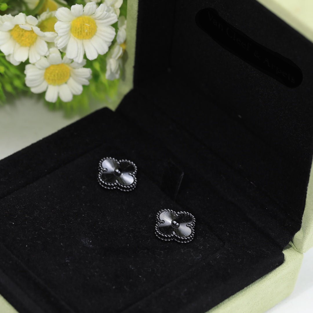 18K Vintage Alhambra Black Earrings