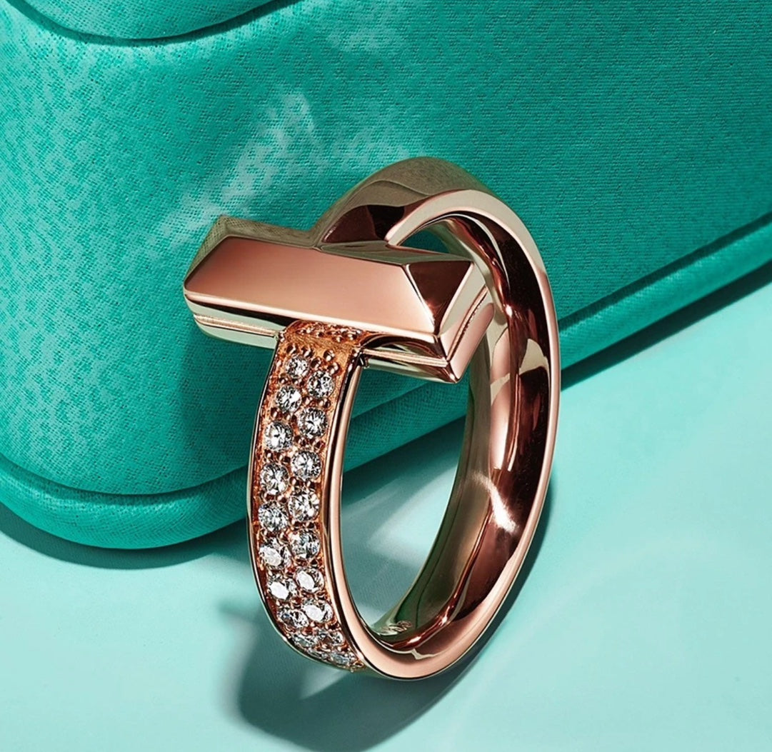 Diamor 18K T T1 Diamonds Ring