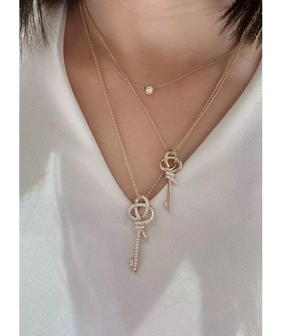 Diamor 18K T Keys Woven Diamonds Medium Necklace