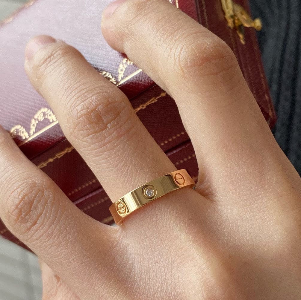 Diamor 18K Love Ring, Small Model, 1 Diamond