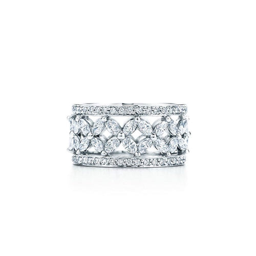 18K T Victoria  Ring