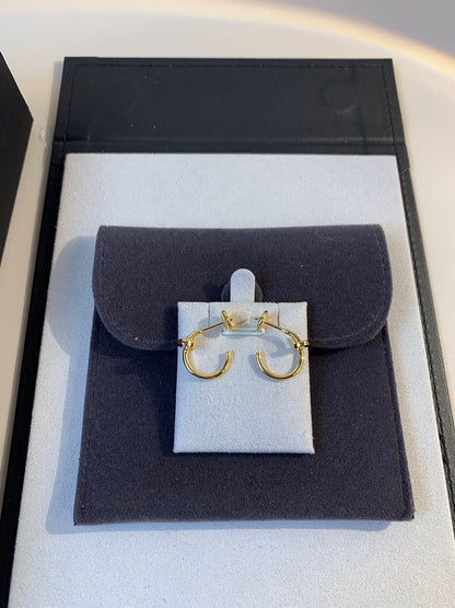 Diamor 18K Juste Un Clou Earrings