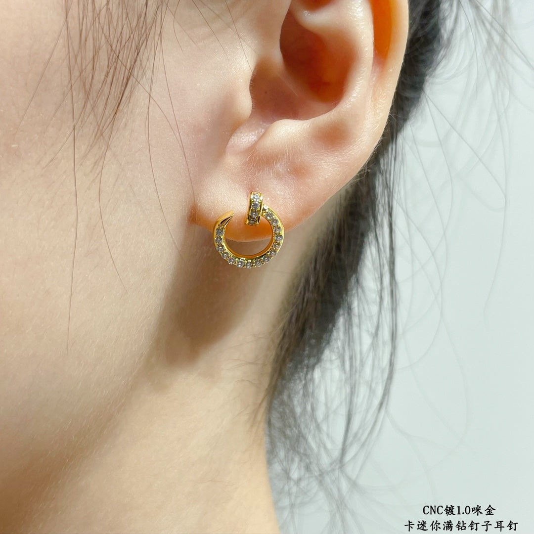 Diamor 18K Juste Un Clou Diamonds Earrings