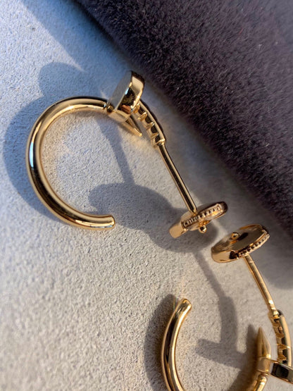 Diamor 18K Juste Un Clou Earrings