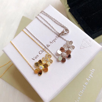Diamor 18K Frivole Clover Clover Necklace